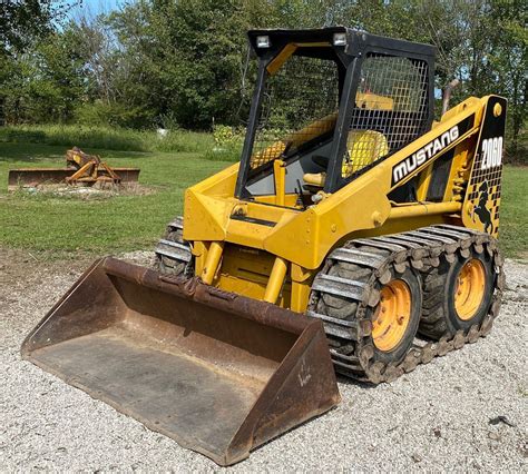 mustang 2060 skid steer problems